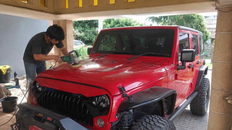 Cara agar Mobil Mengkilap Seperti Baru dalam 5 Langkah